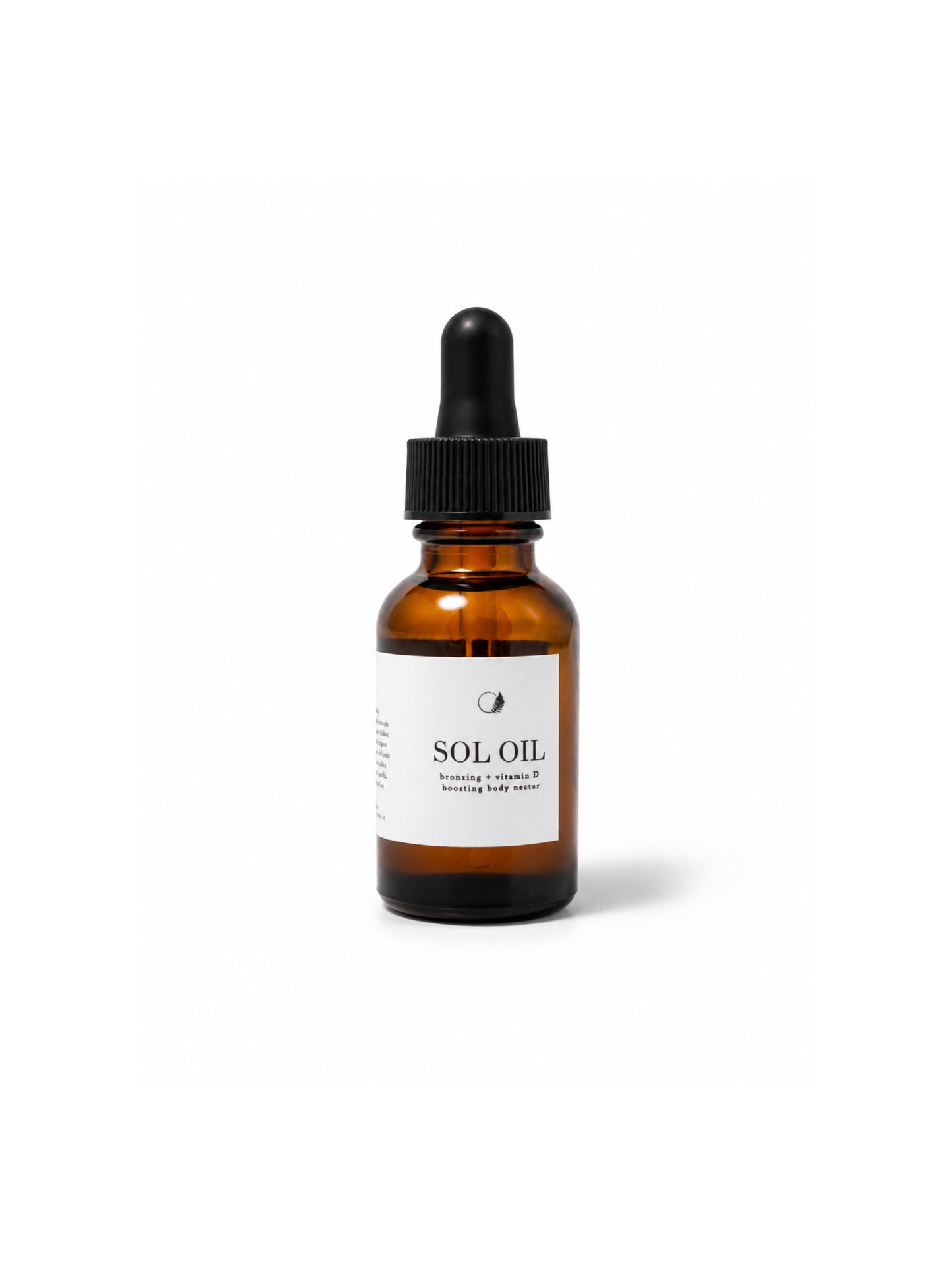 A silky botanical body oil made with avocado, walnut seed, almond, carrot seed, coconut, and green tea oils to leave skin soft, nourished, and visibly radiant. Use it as a glow ritual before a day out, after a shower, or whenever your skin wants that golden-hour sheen. For sun exposure, pair with a dedicated sunscreen.